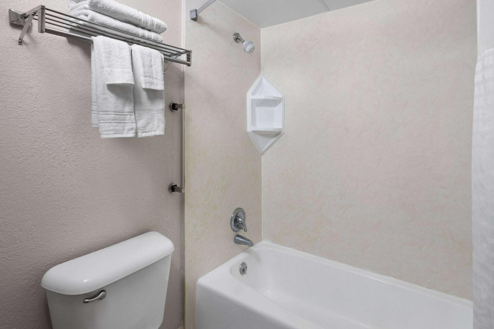 Days Inn By Wyndham Waycross Exteriér fotografie