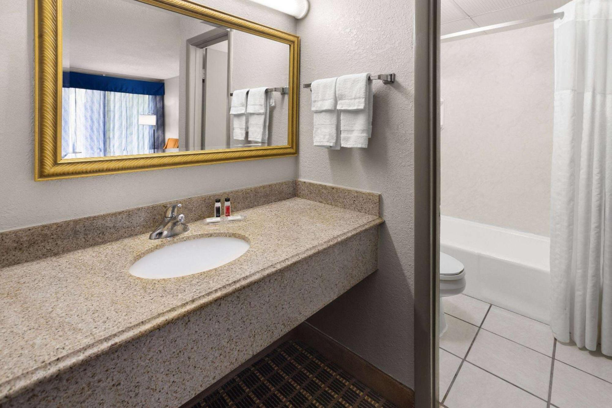 Days Inn By Wyndham Waycross Exteriér fotografie
