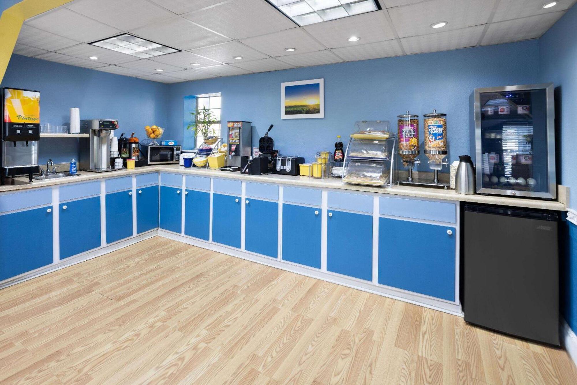 Days Inn By Wyndham Waycross Exteriér fotografie