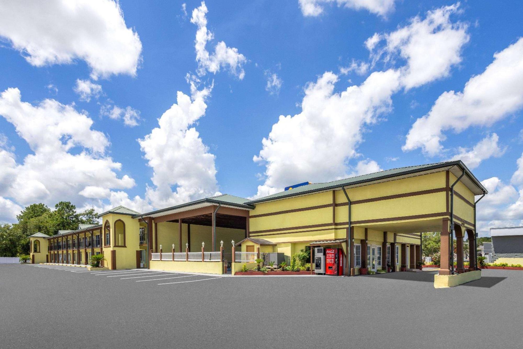 Days Inn By Wyndham Waycross Exteriér fotografie