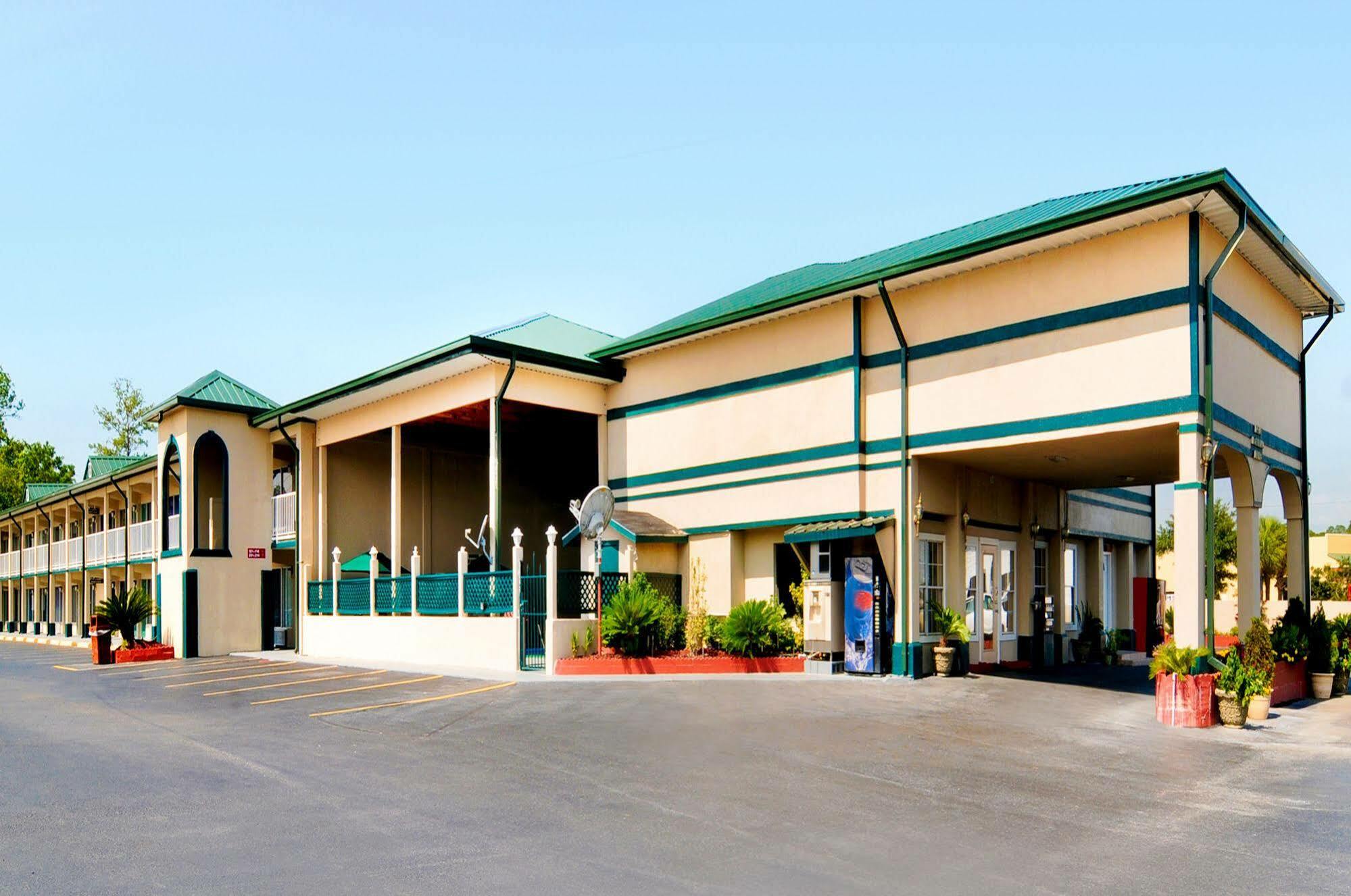 Days Inn By Wyndham Waycross Exteriér fotografie